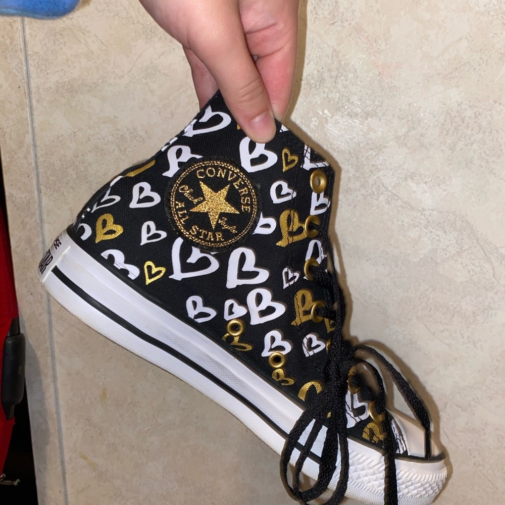 Converse - Picture 3 of 5